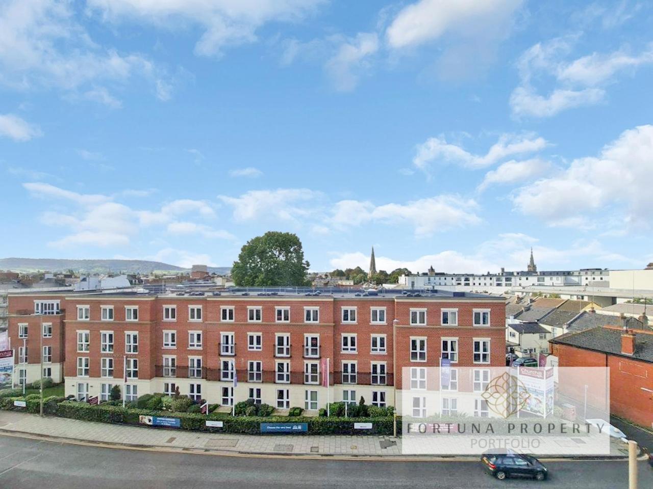 Margaret'S Loft By Fortuna Property Cheltenham Exterior foto