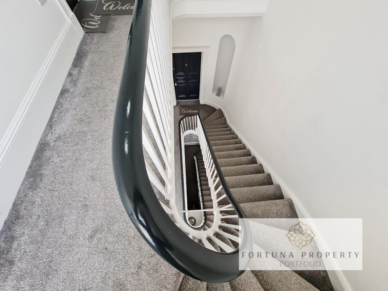 Margaret'S Loft By Fortuna Property Cheltenham Exterior foto